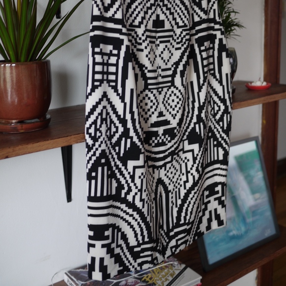 Banana Republic Dresses & Skirts - Banana Republic Pencil Skirt